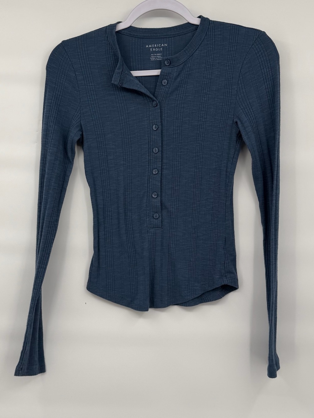 American Eagle cotton blend blue long sleeve henley top